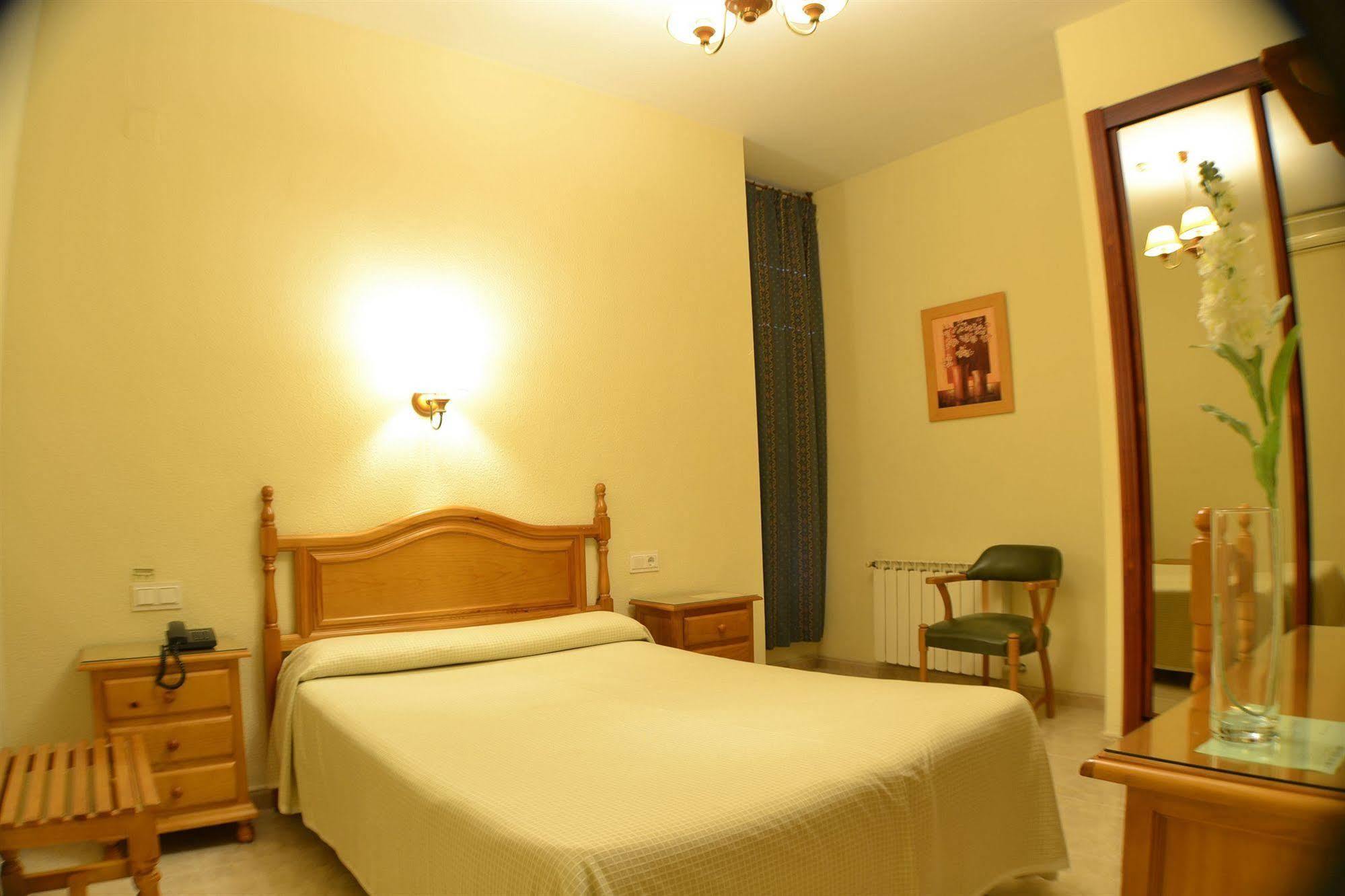 Hotel Sur Малага Екстер'єр фото